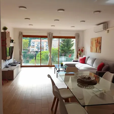 En Montserrat- Montserrat Paradise