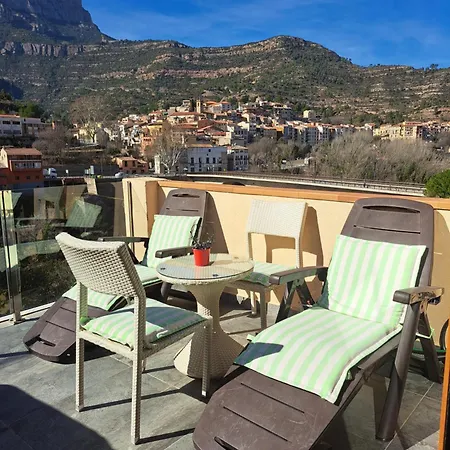 En Montserrat- Montserrat Paradise